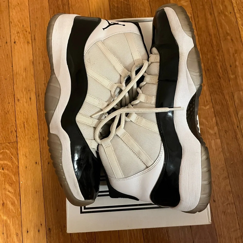 Jordan Concord 11 (2011 Release). men's size 12. w/box - Picture 2 of 10